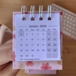 calendário de mesa 2024 mini